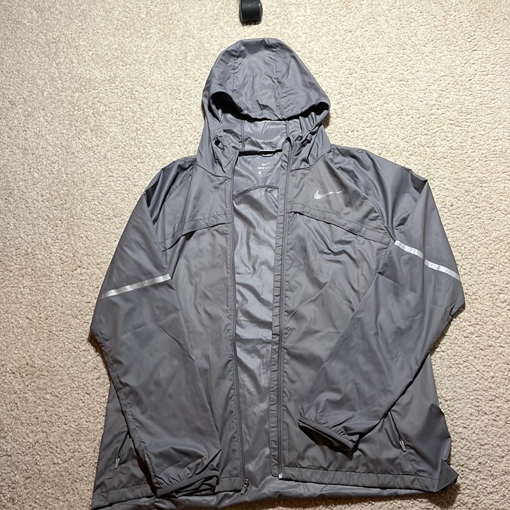 Nike Men’s Large Gray Windbreaker